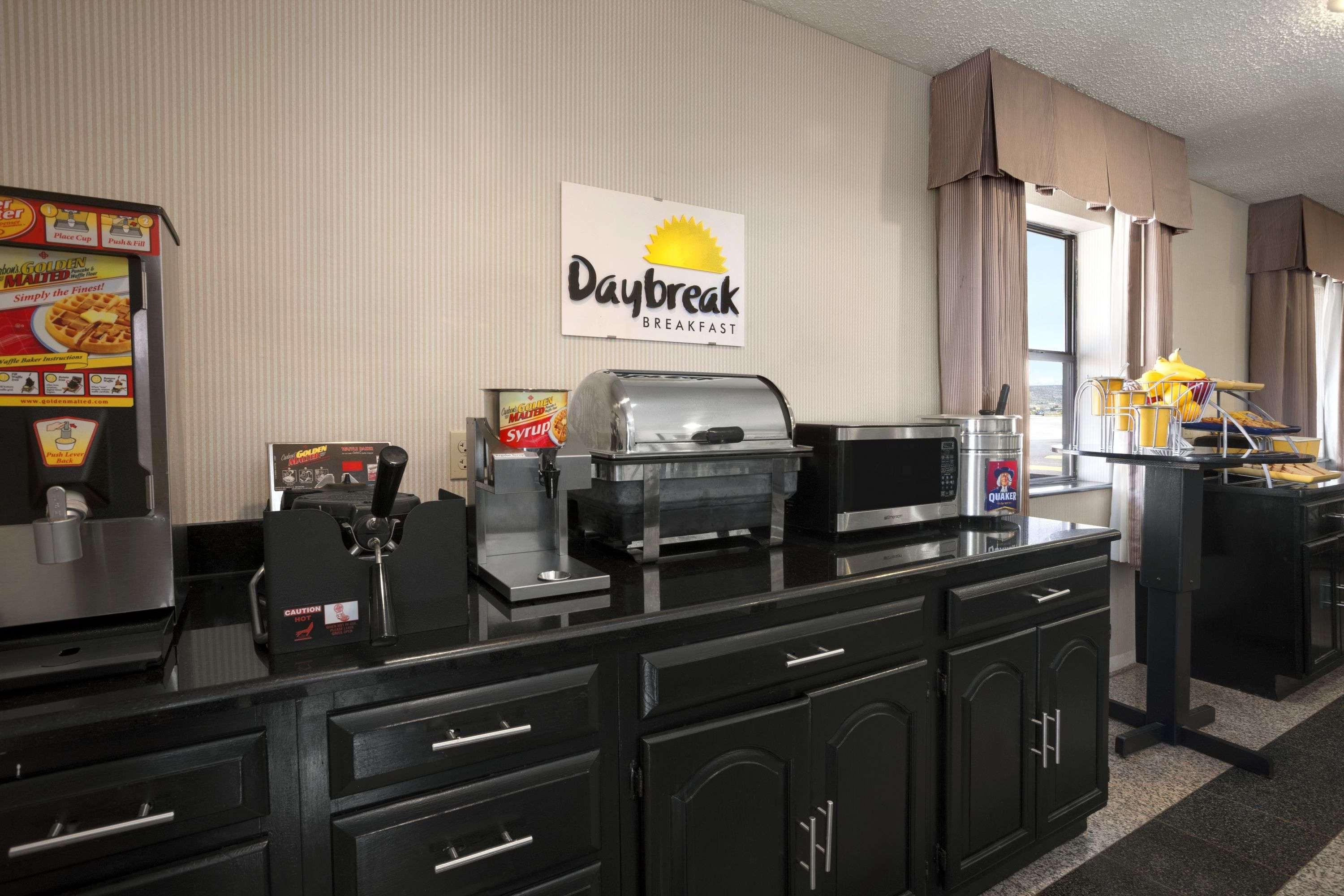 Days Inn By Wyndham Grants Luaran gambar